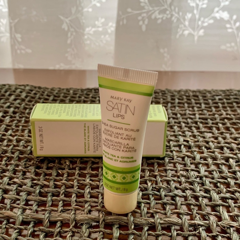 Mary Kay NIP Satin Lips Shea Sugar Scrub